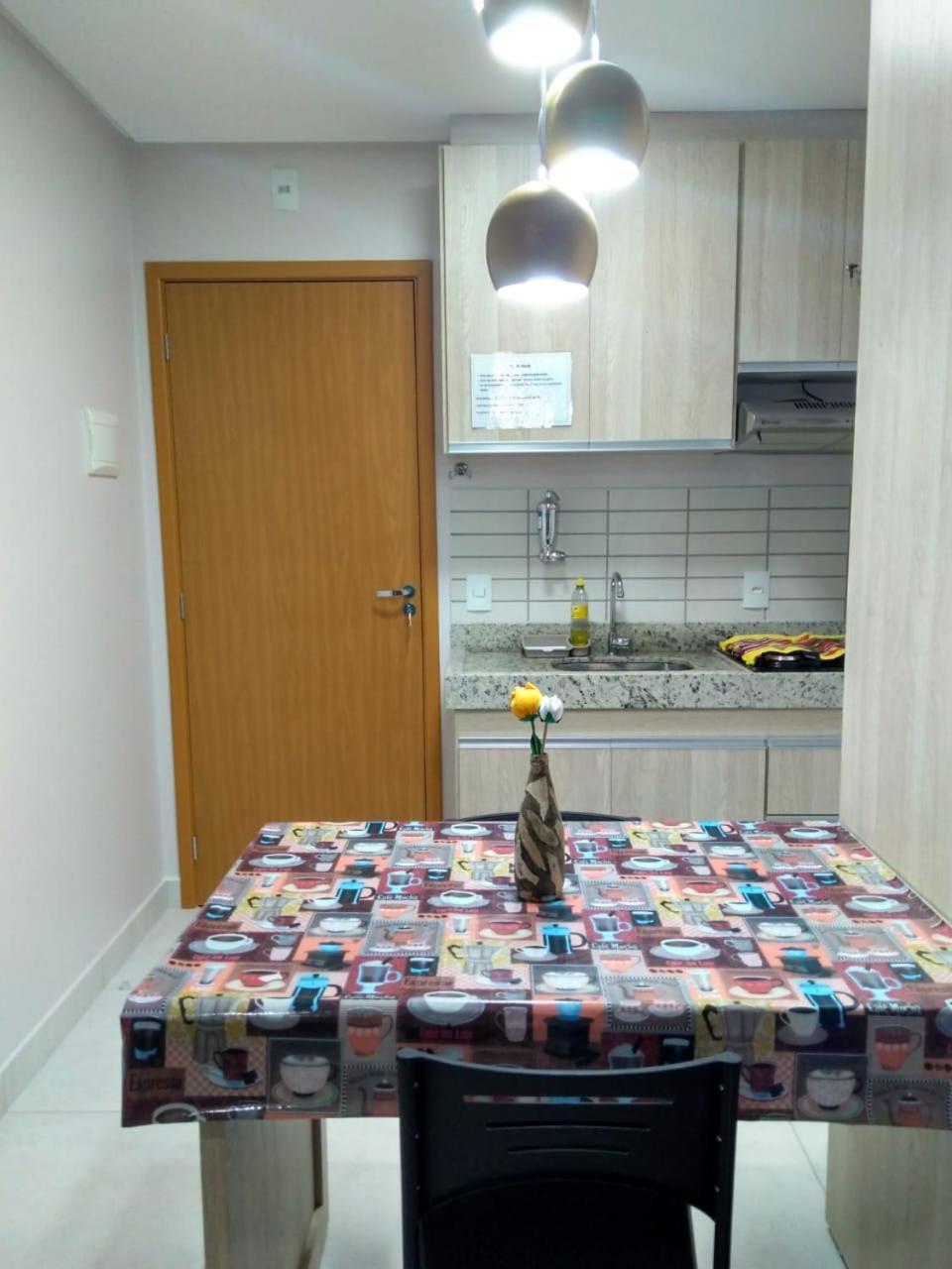 Everest Flat Service Caldas Novas Exterior photo
